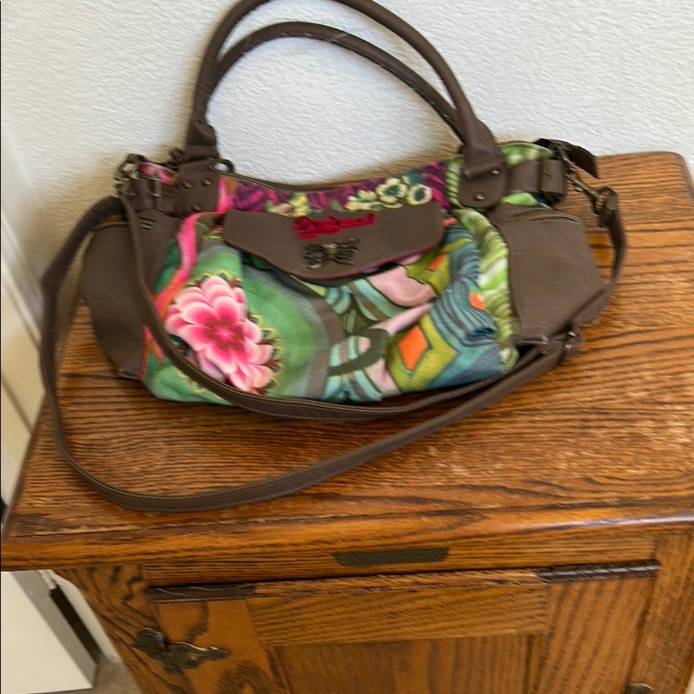 Multi pocket purse